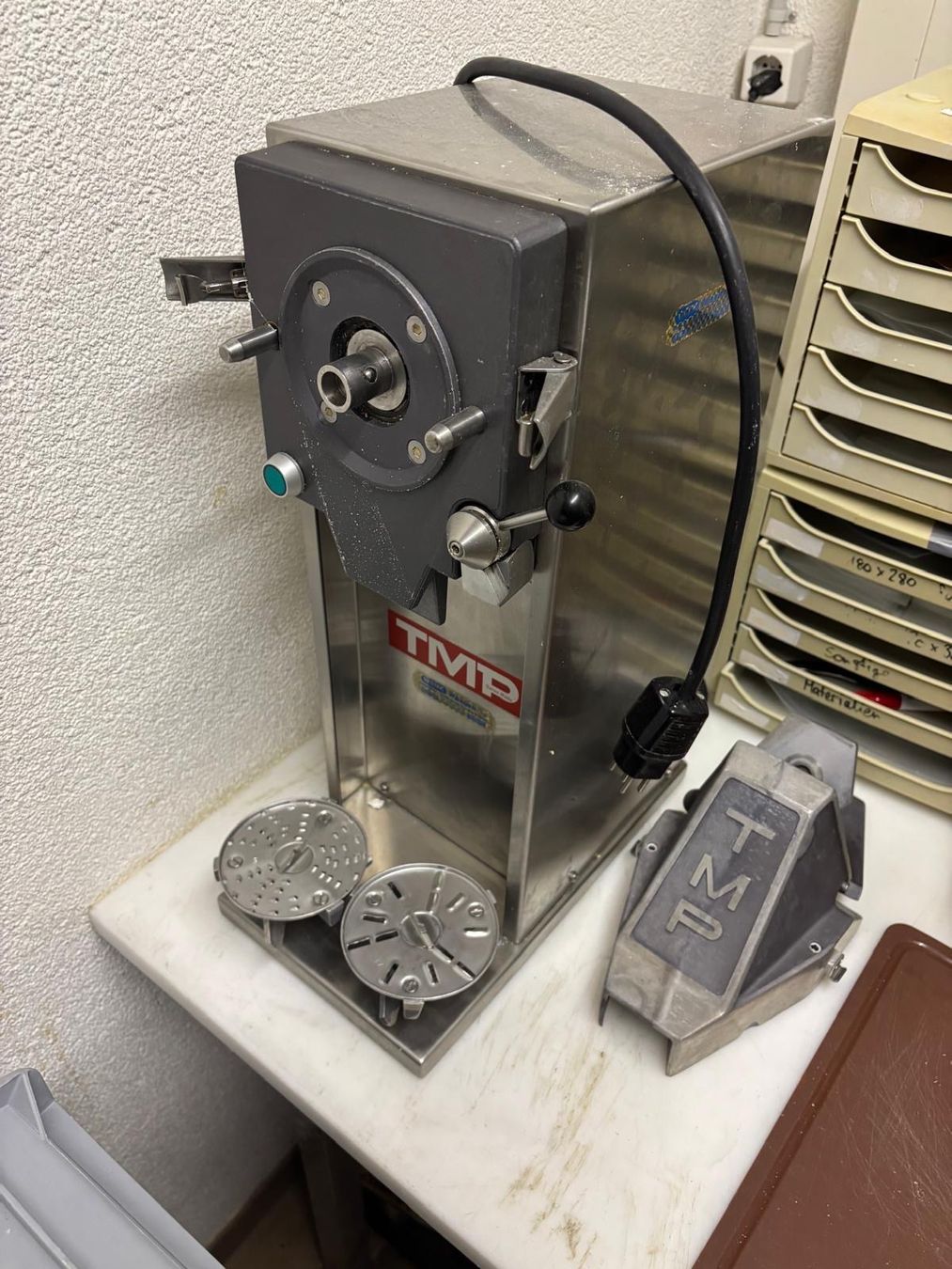 Tutte le macchine: Käsereibmaschine – Usato da Guntershausen venduto da Caroline_naef 1