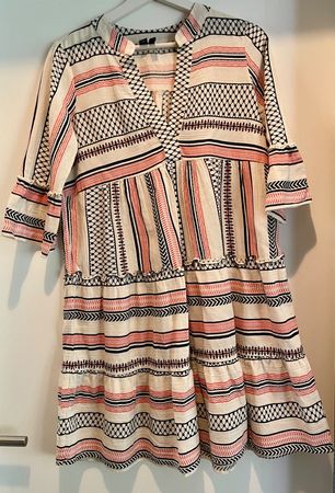 Schönes Kleid von Vera Moda Gr. S