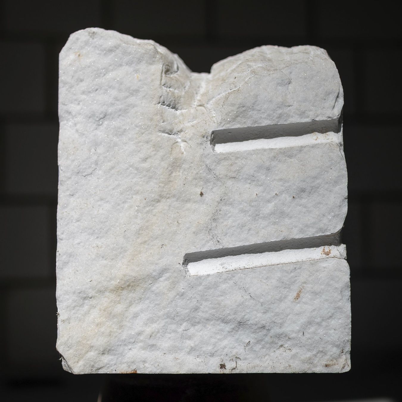 Smerigliatrici & Lucidatrici: Bildhauerstein (Marmorstein Statuario Venato) – Nuovo (secondo la descrizione) da Bern venduto da olfaktor