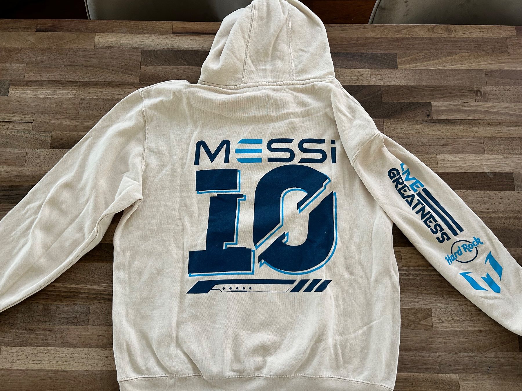 Hard Rock Cafe Pullover & Sweatshirts: Hard Rock Messi Collection Kapuzenpullover Grösse L – Gebraucht aus Oberwil-Lieli von Mhd 1