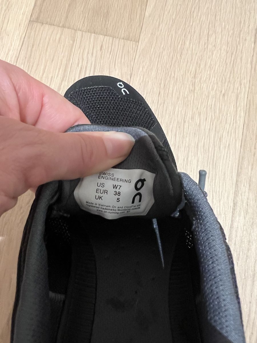 On Scarpe da donna: On Running Sneaker schwarz Grösse 38 – Nuovo (secondo la descrizione) da Dübendorf venduto da fadrinli 1