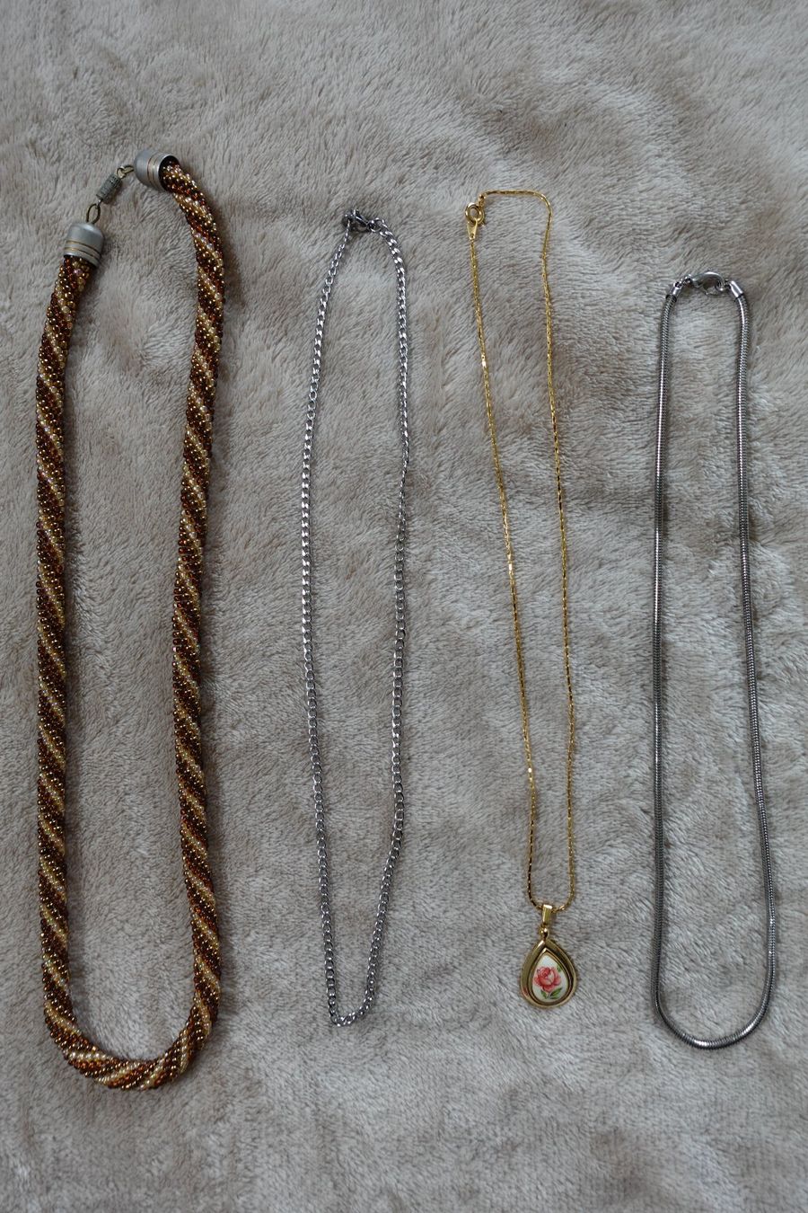 Altri gioielli: 1 schönes 22 teiliges Modeschmuck Set – Usato da rorschach venduto da Babsi64 7