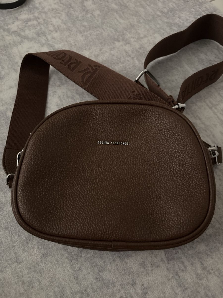 Taschen für Damen: Umhängetasche – Gebraucht aus Safenwil von sabikie