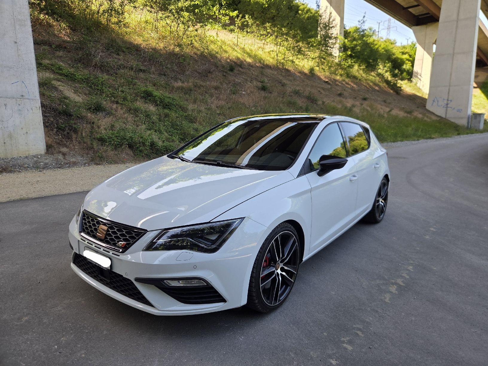 Seat Automobili: SEAT Leon Cupra 300 DSG – Usato da Othmarsingen venduto da Superli2015 1