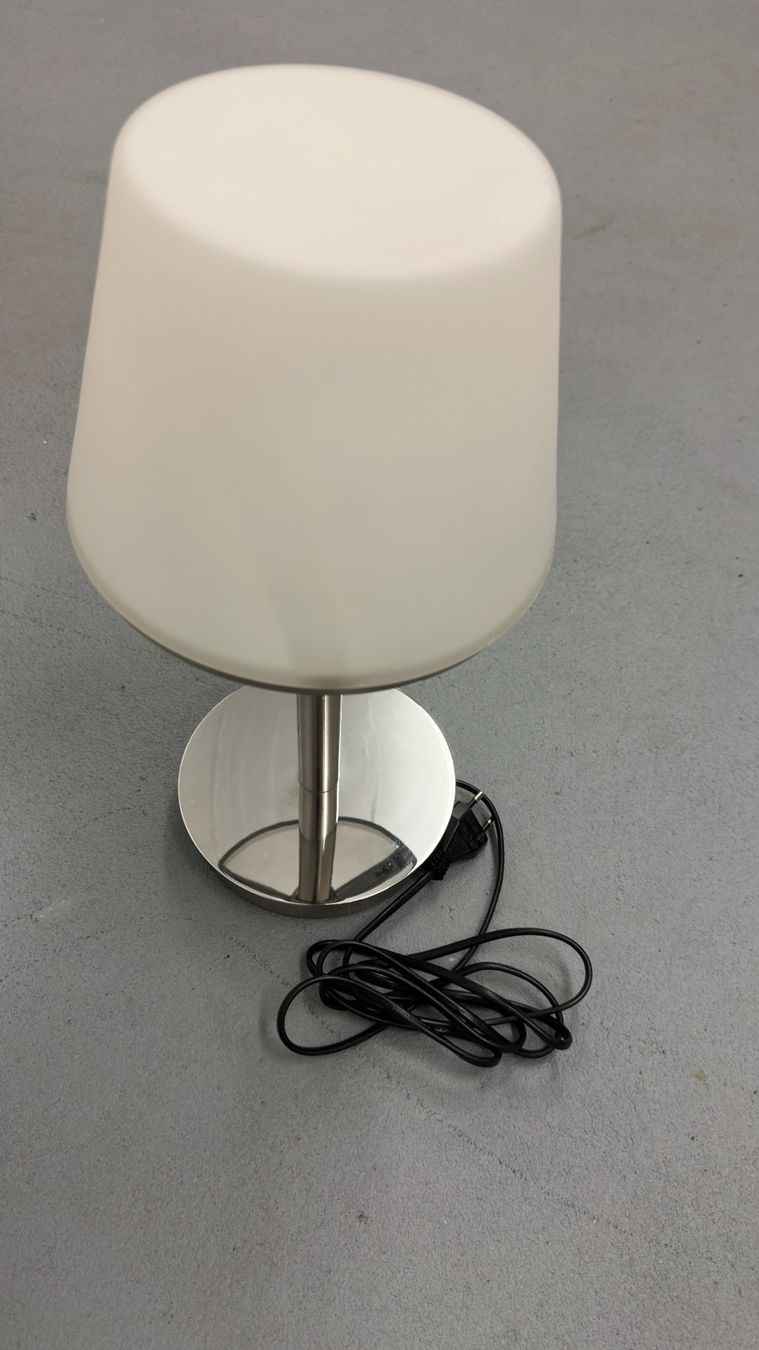 Lampes: Tischlampe mit Touchfunktion – D'occasion à Gretzenbach par Mega56 1