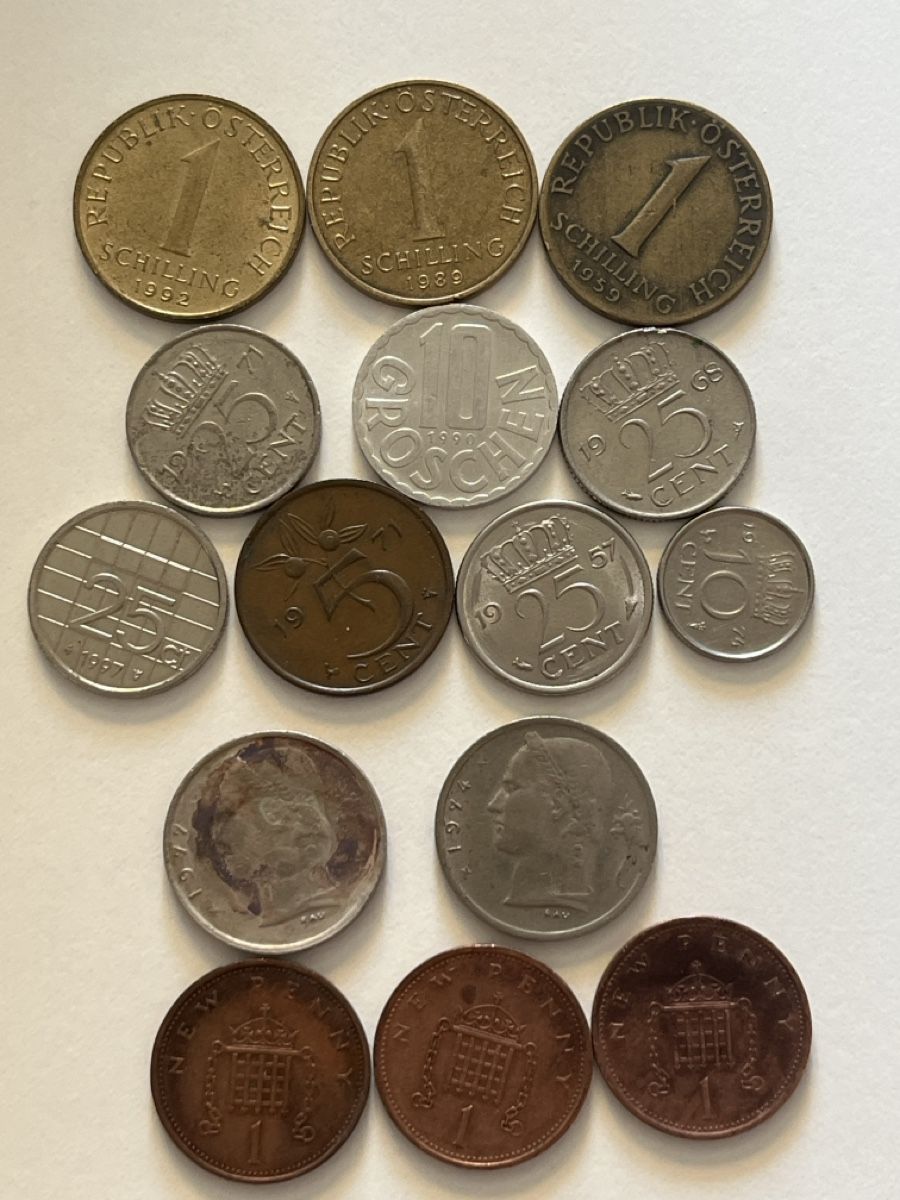 Tutti le monete: Lot de monnaies de différents pays – Usato da Cornaux NE venduto da aur25fa