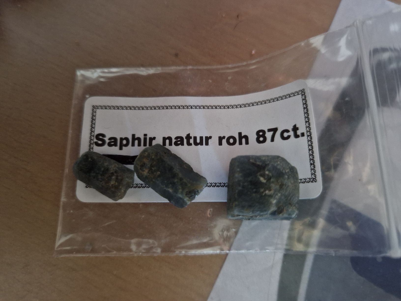 Minéraux & Lithothérapie: 3 Saphir brut – Neuf (Voir description) à SAXON par Mariposita1428
