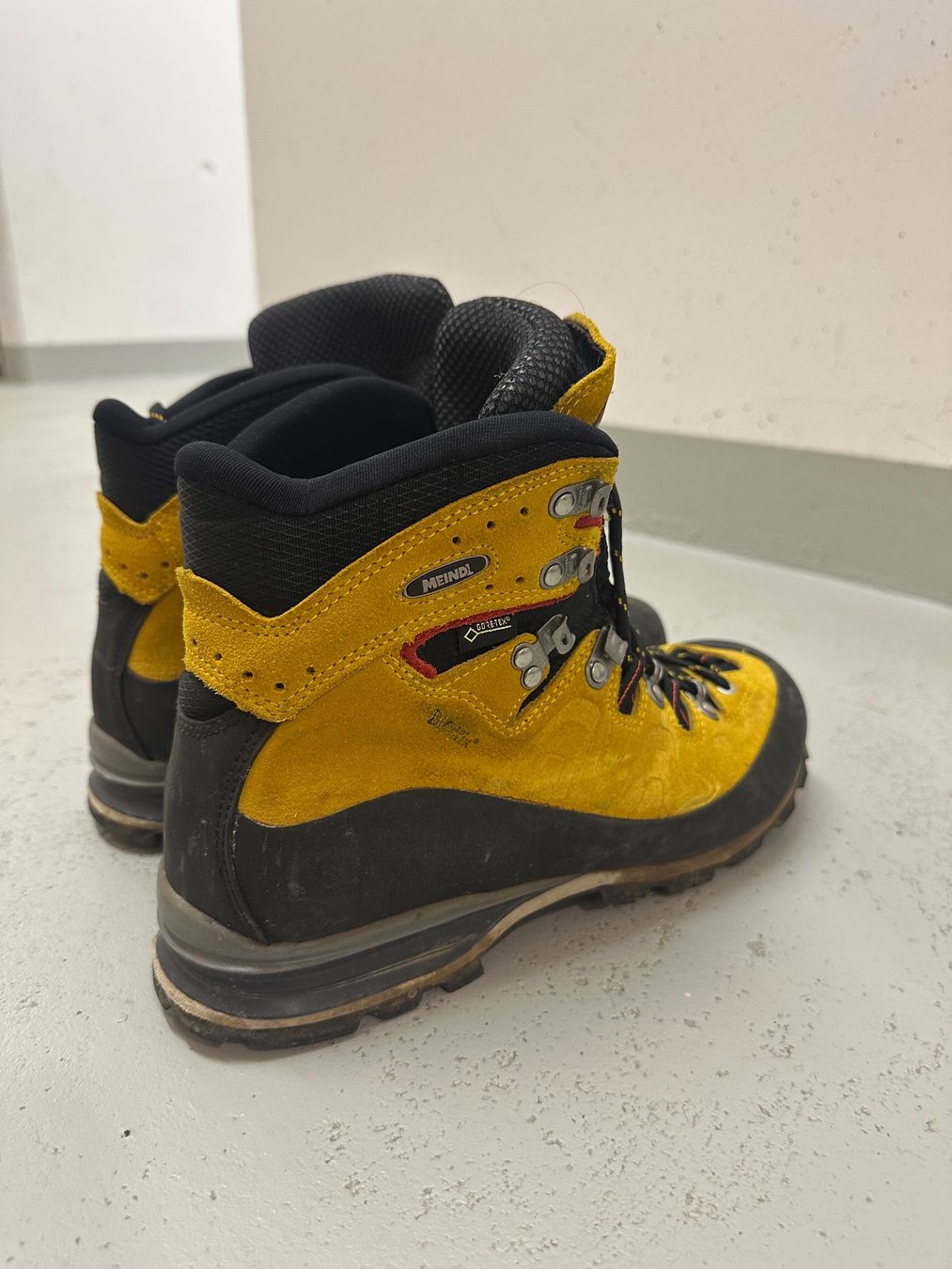 Meindl Herrenschuhe: Meindl Wanderschuh – Gebraucht aus Büron von Enfast 2