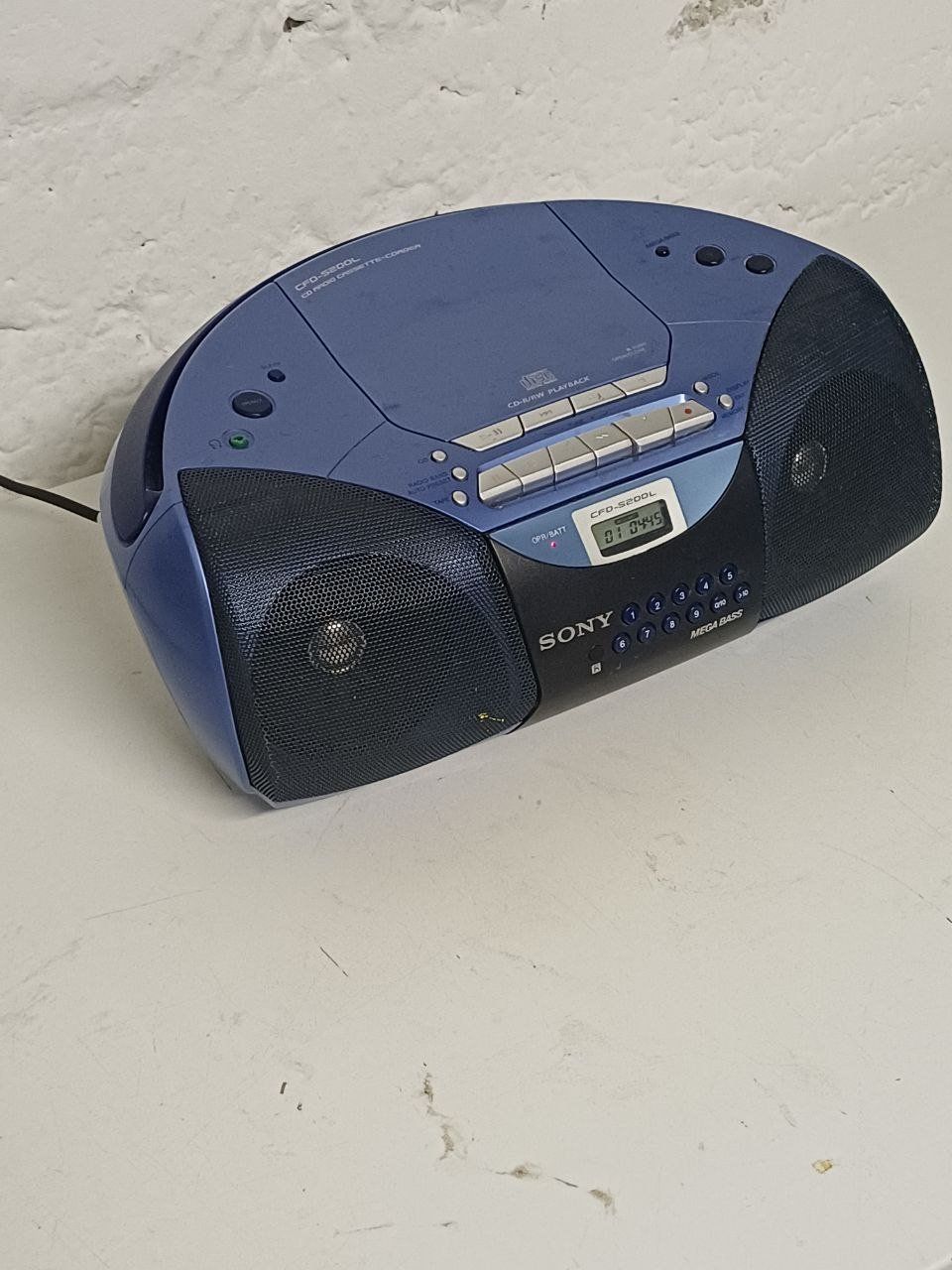 Sony Systèmes audio & multimédias: Sony CFD-S200L – D'occasion à Bern par Yunkom 2