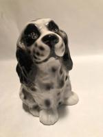 Figurine Chien Basset Hound en porcelaine