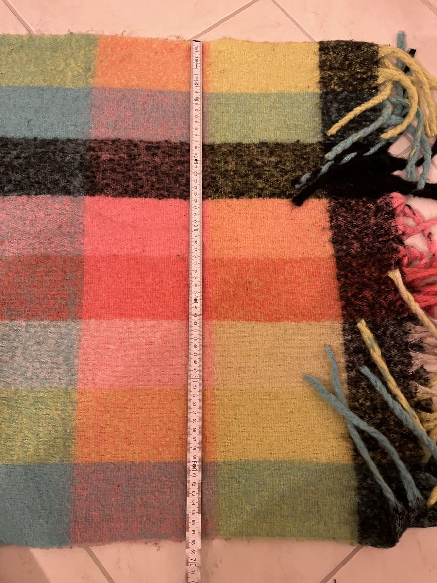 Foulard & Sciarpe: Farbenfroher Winterschal, neuwertig, top Zustand – Nuovo (secondo la descrizione) da Bretzwil venduto da Olga_KroXa 4