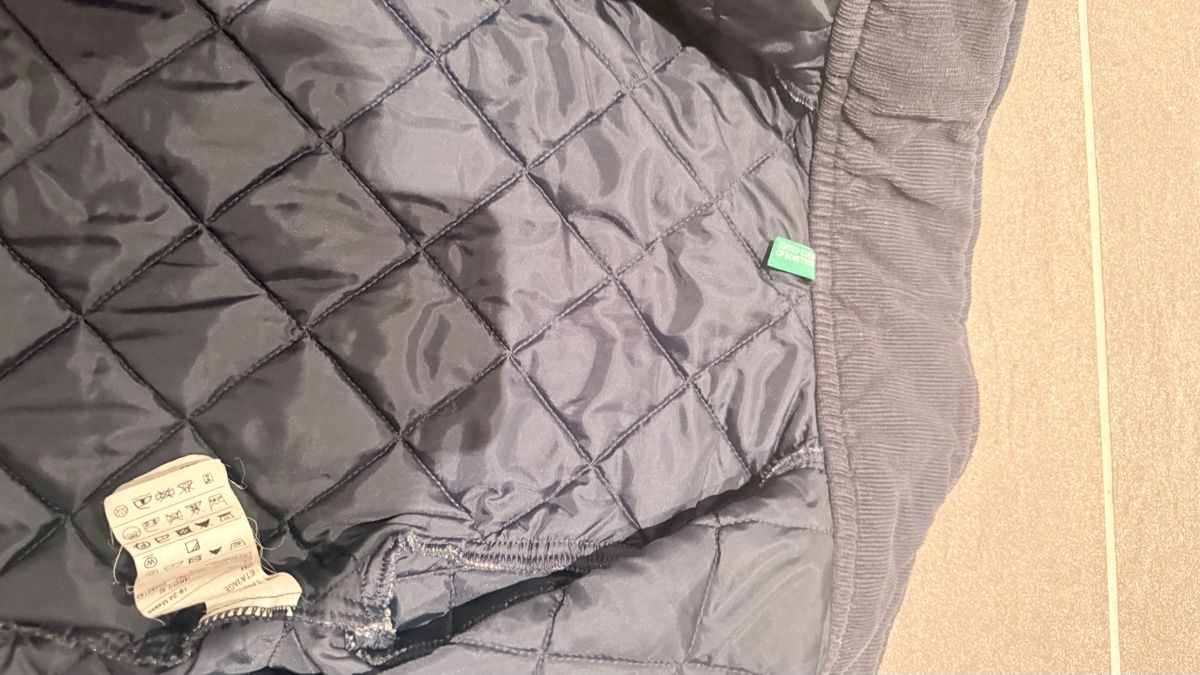 Benetton Giacche & Cappotti: Steppjacke Benetton blau Grösse 18-24 – Usato da Hagendorn venduto da VS0506 5
