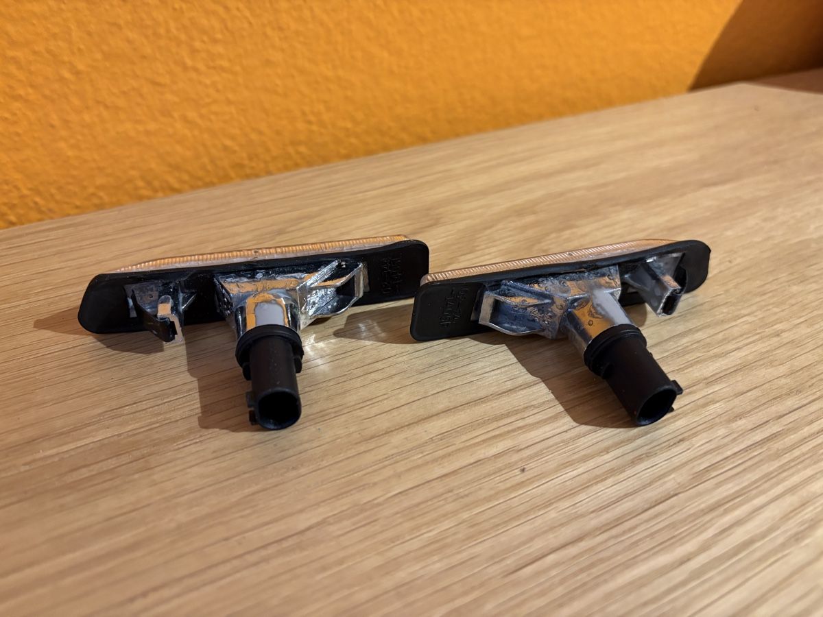 Tutti pezzi di ricambio auto: BMW E36 Seitenblinker weiss – Usato da Luzern venduto da sonvico 2