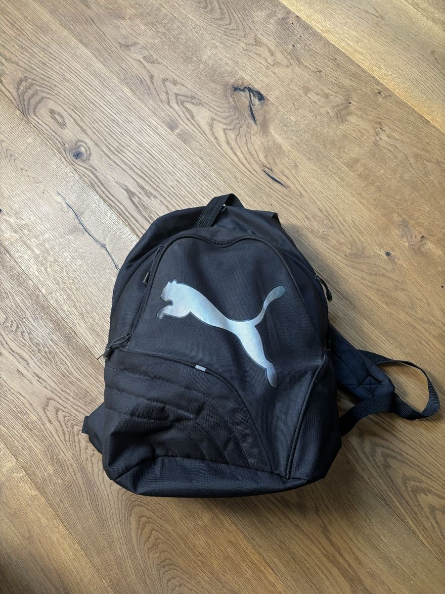 Puma Zaini: Schwarzer Puma Rucksack  25 L – Nuovo (secondo la descrizione) da St.Gallen venduto da Monrose 1