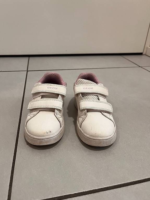 Scarpe per ragazze: Weisse Geox Turnschuhe Grösse 25 – Usato da Zug venduto da BT6300