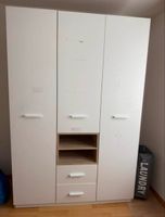 Kleiderschrank