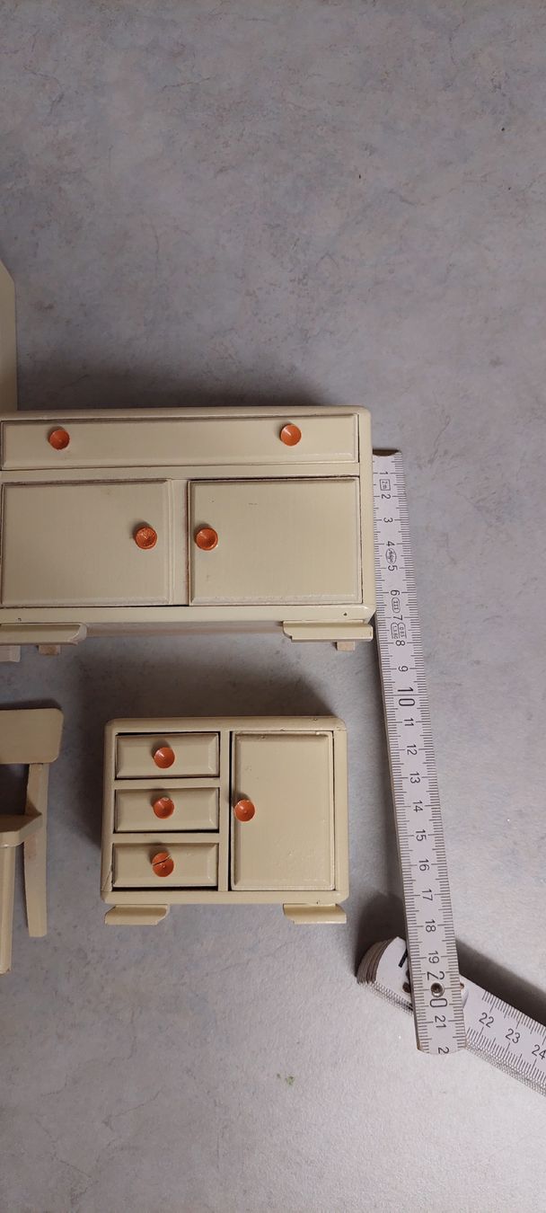 Case e mobili per bambole: Puppenstuben Möbel Antik – Usato da Muri AG venduto da nindo1 7