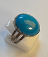 Ring mit Türkis und Silbrigem Metall Grösse 56