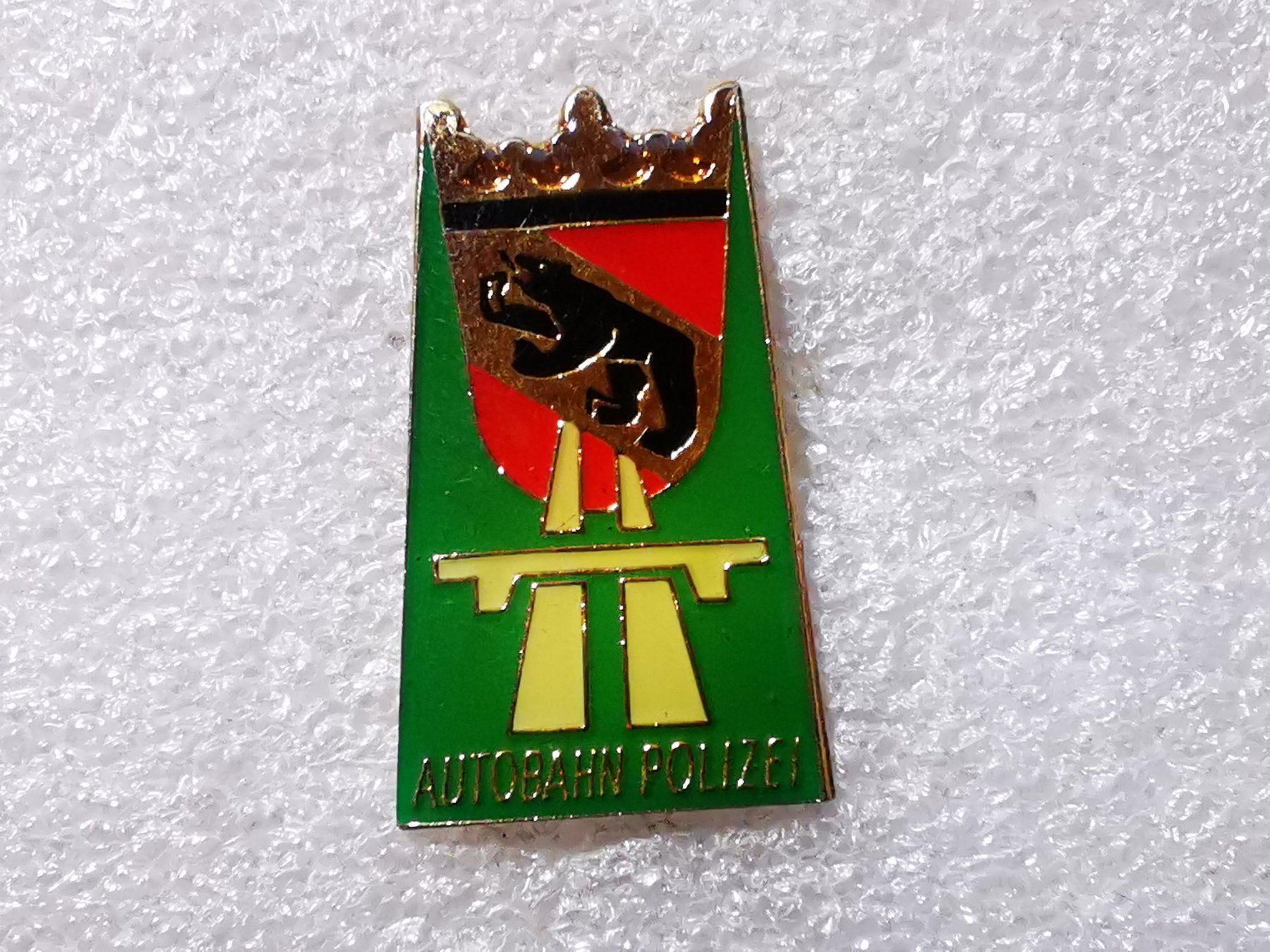 Placchette & Badge: Ansteckpin 69: Autobahnpolizei Bern – Usato da Oppligen venduto da Pin-Fall-Shop