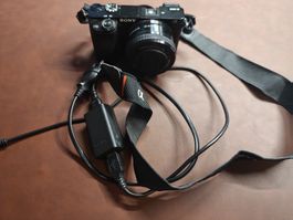 Sony Alpha a6000 mit 16–50 mm Objektiv