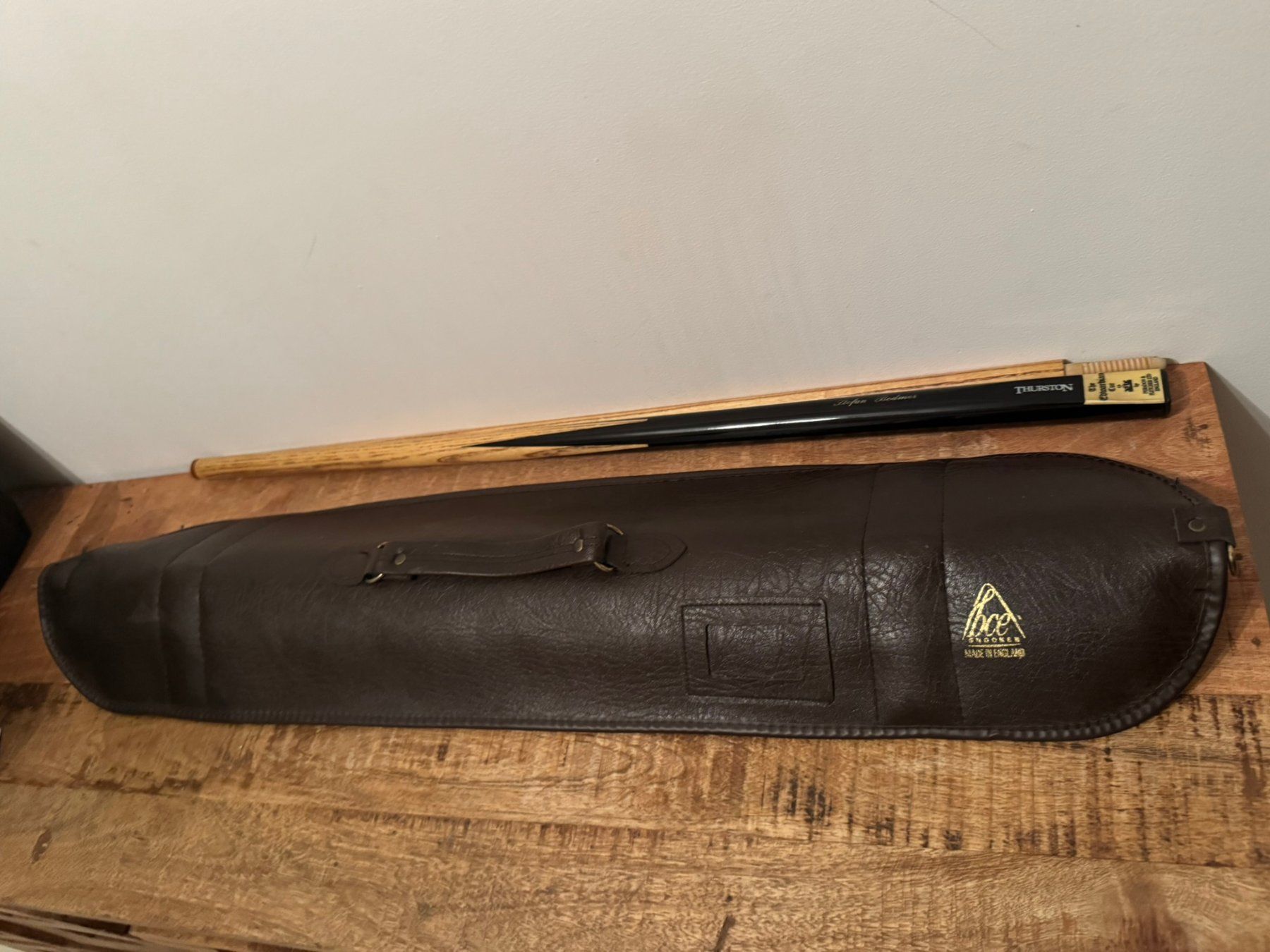 Stecche da biliardo: BCE Etui und Snooker Thurston Peradon Queue mit Gravur – Usato da Uhwiesen venduto da fel_5ghs 5