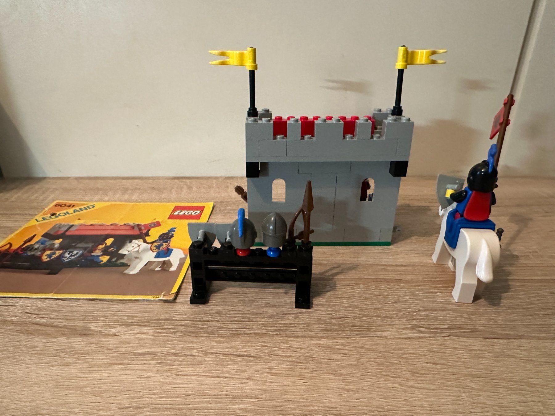 Legoland Kit di costruzioni: LEGO Ritter 6041 Armor Shop – Usato da Basel venduto da Don-Angel 2