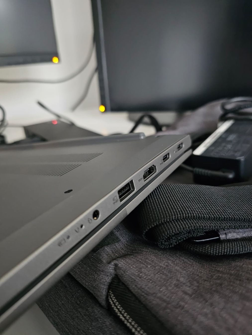Lenovo Monitor: Komplettes Lenovo Business-Setup – Nuovo (secondo la descrizione) da Wettingen venduto da dia_hv56 5