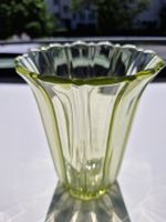 Vintage Glas Vase gelb-grün gerippt,  schöner Zustand