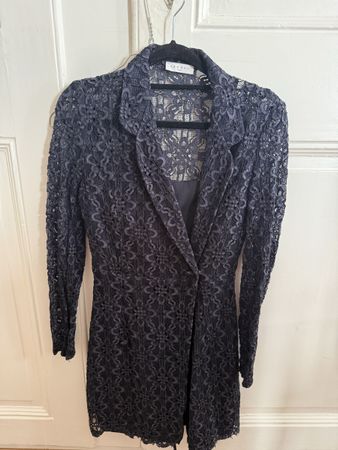 Robe Sandro dentelle navy  taille standard bon éta