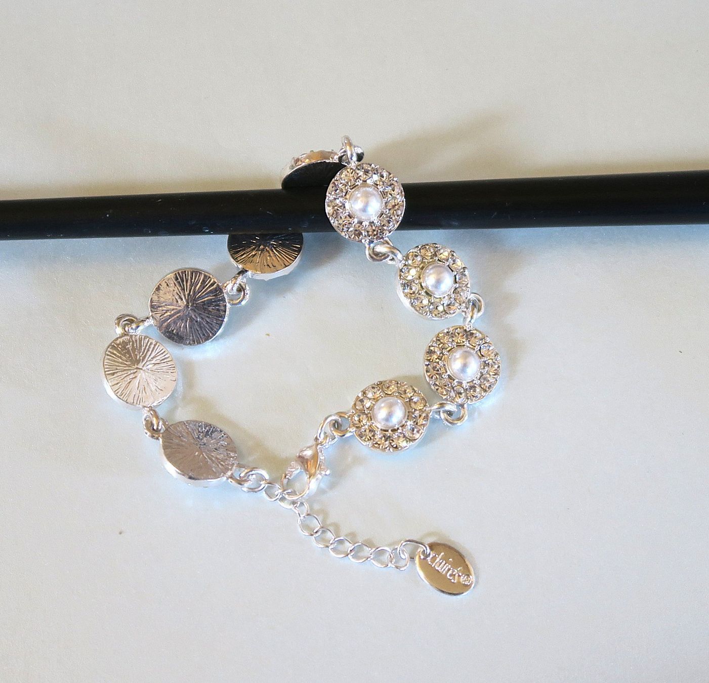 Bracciali & Braccialetti: Armband mit Strasssteinen/Wachsperlen – Usato da Brittnau venduto da marlenestone 3