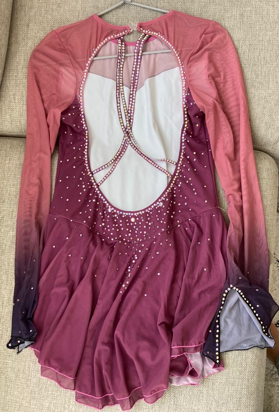 Kleider: Eiskunstlauf Kürkleid – Gebraucht aus Pfäffikon SZ von  5