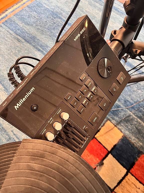 Thomann Musikinstrumente: Schlagzeug E-Drum Millenium MPS-850 – Gebraucht aus Bern von j.erome39 1