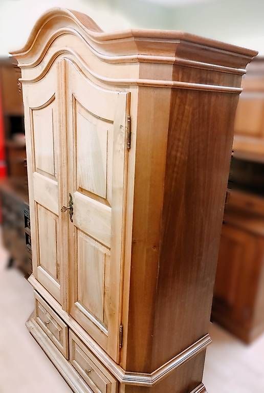 Armoires: Wunderschöner massiver Holzschrank – D'occasion à Rheineck par han_c85z 2