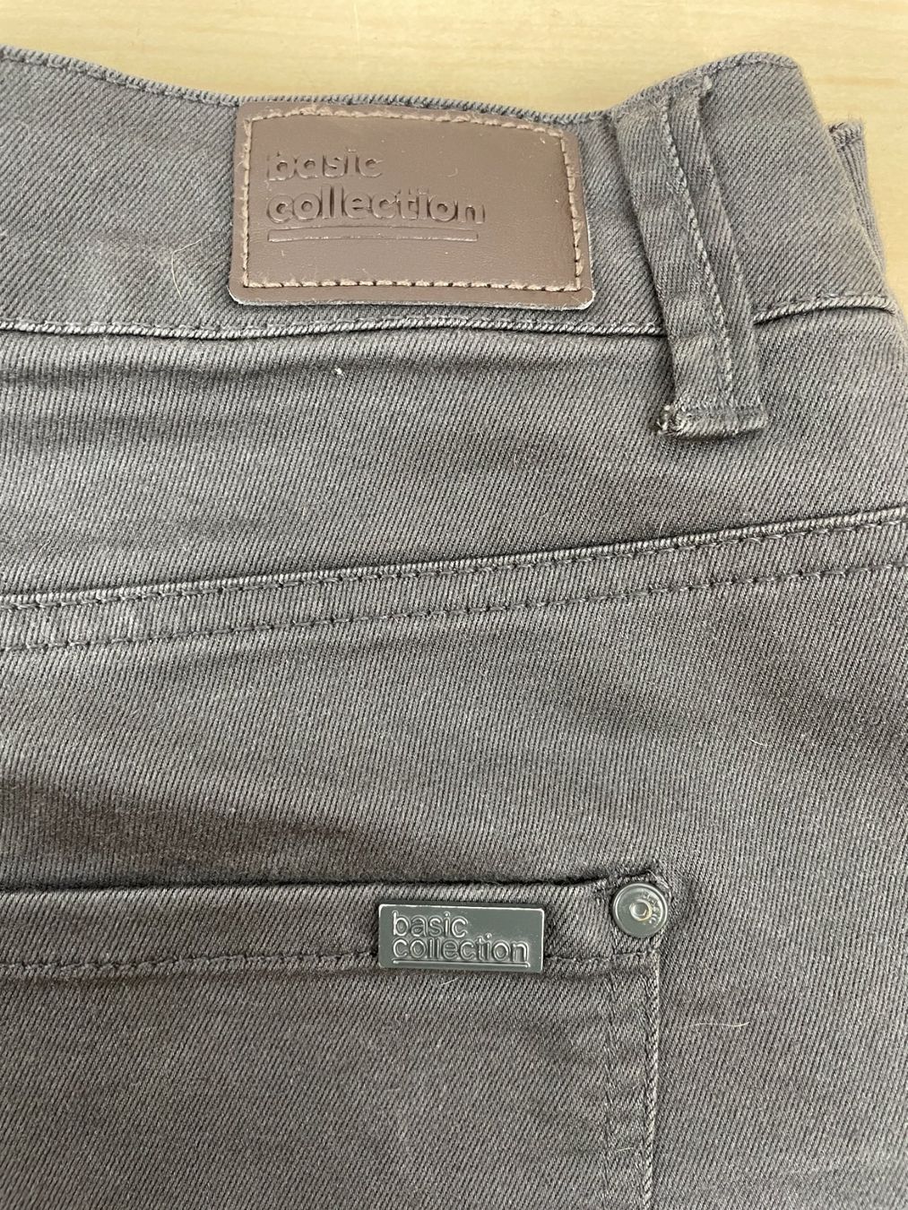 Jeans: CHICOREE jeans gris basic collection – D'occasion à Lausanne par PlusValue_Lausanne 4