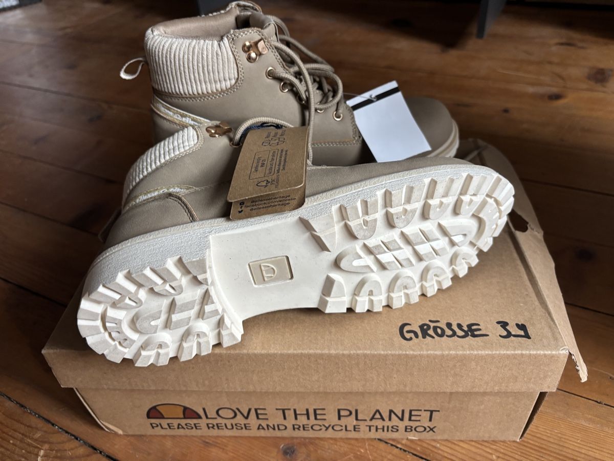 Scarpe da donna: Schuhe ellesse Winterschuhe Grösse 39 – Nuovo e nell'imballaggio originale da Widnau venduto da Orca007 3