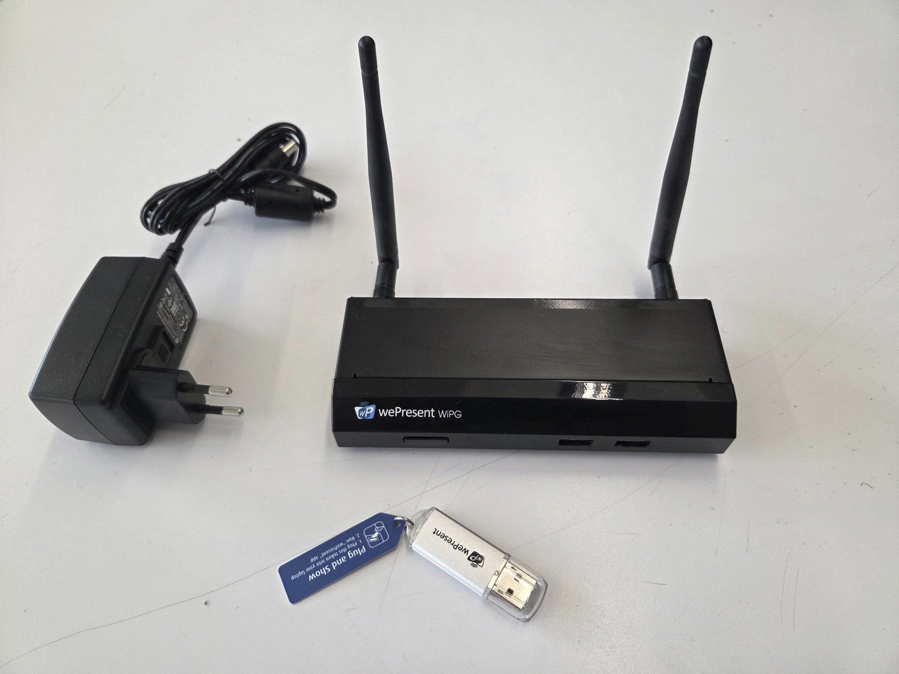 Barco Unità & Adattatore: Barco wePresent WiPG-1000P – Usato da Bremgarten AG venduto da joker_eat_world