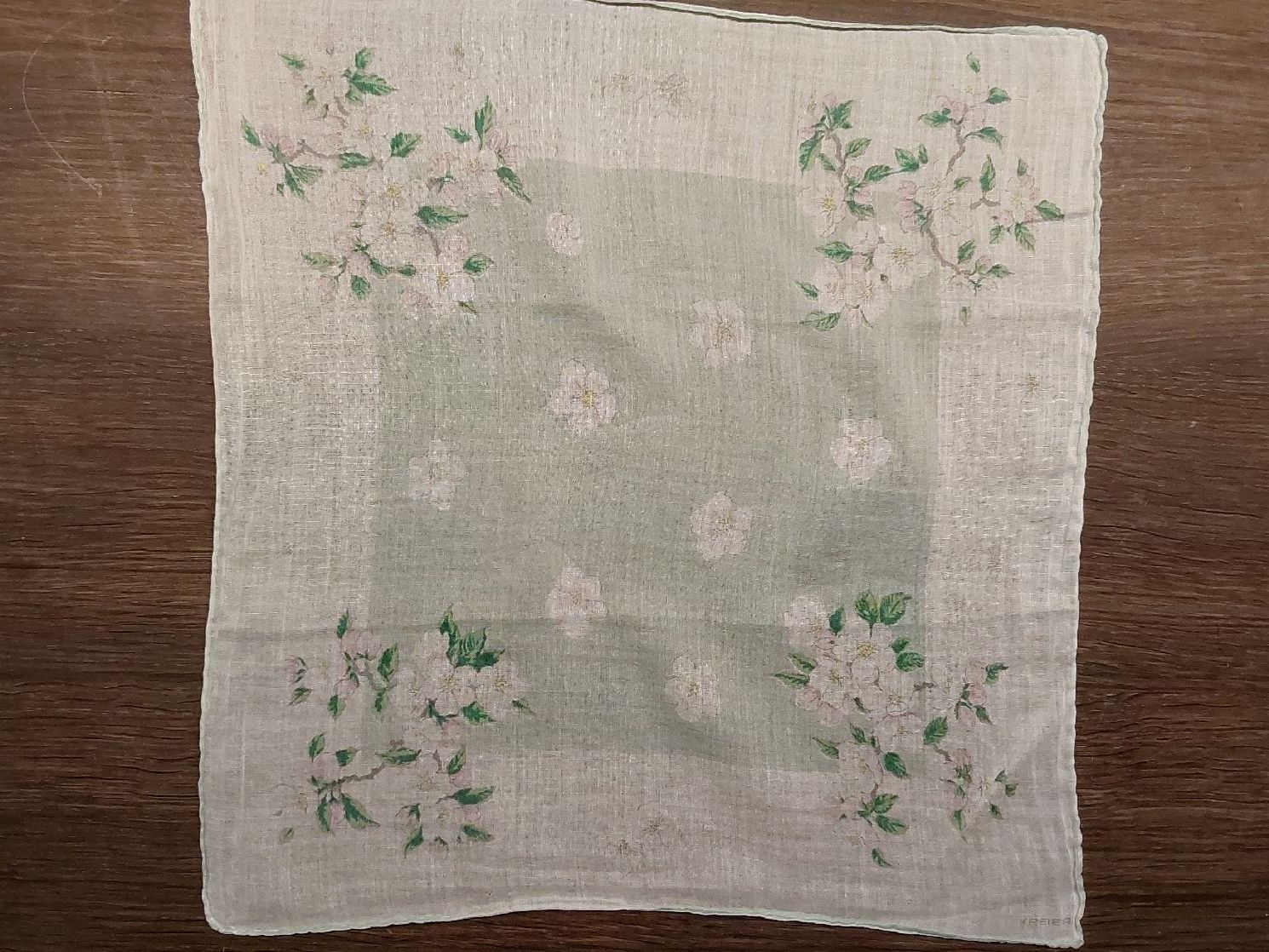 Altro in  Abbigliamento & Accessori: Taschentuch Motiv Blumen – Usato da Köniz venduto da scopello12