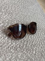 Sonnenbrille im trendigen Design