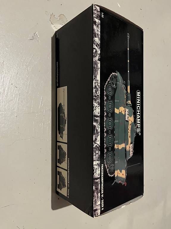 Kit di modellismo & Modellini statici: Panzer Königstiger Minichamps – Usato da Faulensee venduto da Neubi71 1