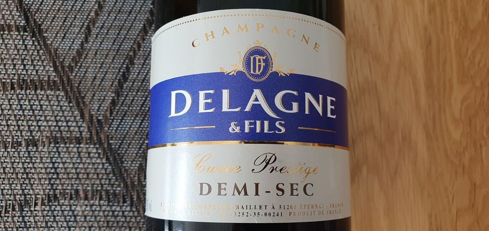 Champagne demi-sec Delagne & Fils 75cl