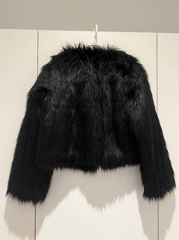 H&M Giacche: Kunstfelljacke schwarz – Nuovo (secondo la descrizione) da Dübendorf venduto da fadrinli 1