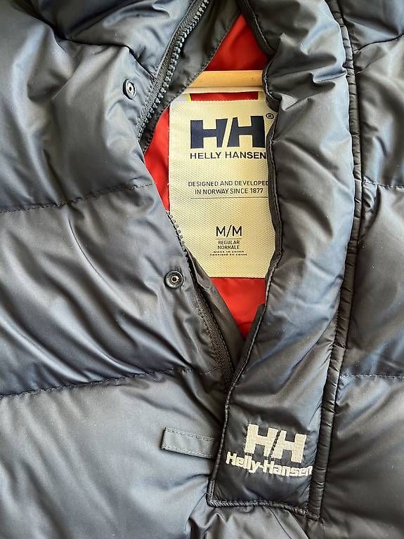 Vestes: Helly Hansen Winterjacke – D'occasion à Brügg, BE par Melvin_Crty 2