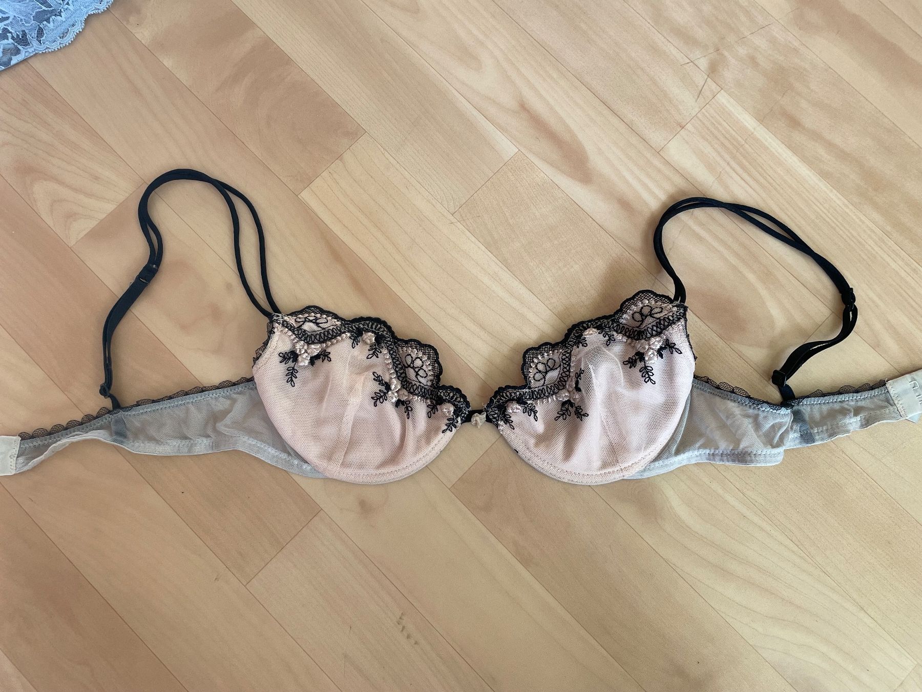 Intimissimi Altra biancheria intima: 5 BH bras 75/80C – Usato da Zürich venduto da Angela_Fashion_Lover 7