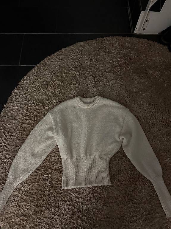 Pullover & Sweatshirts: Schöner taillierter Pulli in beige – Gebraucht aus Wetzikon ZH von veysel71 2