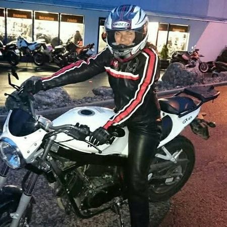 Komplette Töff-Ausrüstung für Damen – sofort fahrbereit!