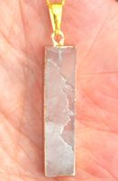 Halskette Y-441 – Rechteck Quarz goldig eingefasst