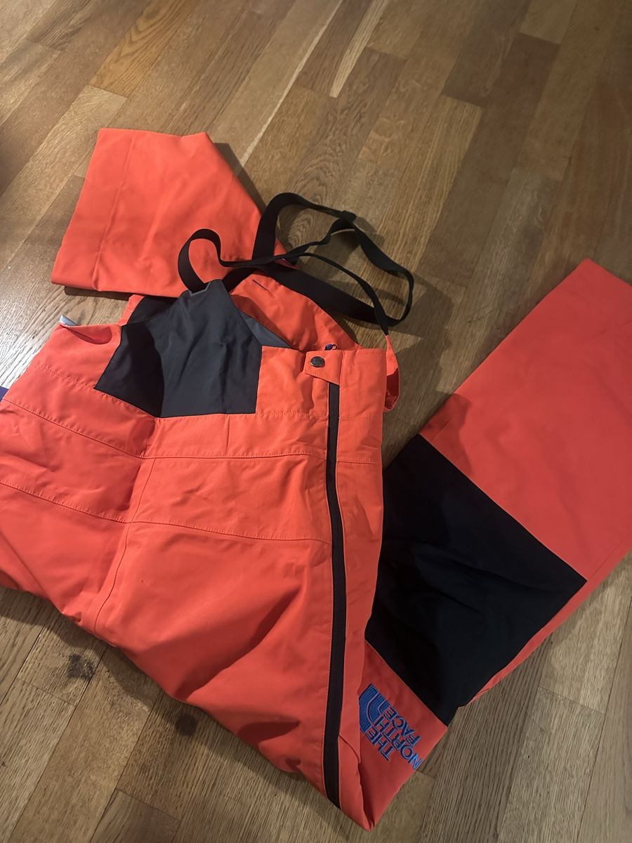 North Face Pantaloni: The north face bib – Nuovo (secondo la descrizione) da Bremgarten b. Bern venduto da she_hb9j 2