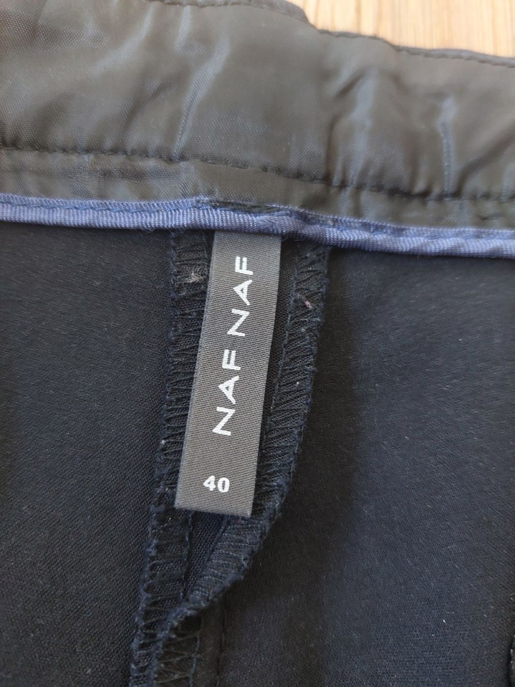 Nafnaf Pantaloni: Naf Naf Hose schwarz Grösse 40 – Usato da Fraubrunnen venduto da magdalena27 1