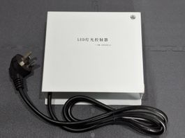 Contrôleur LED multifonction YM-SVE4X512 neuf 4 ports