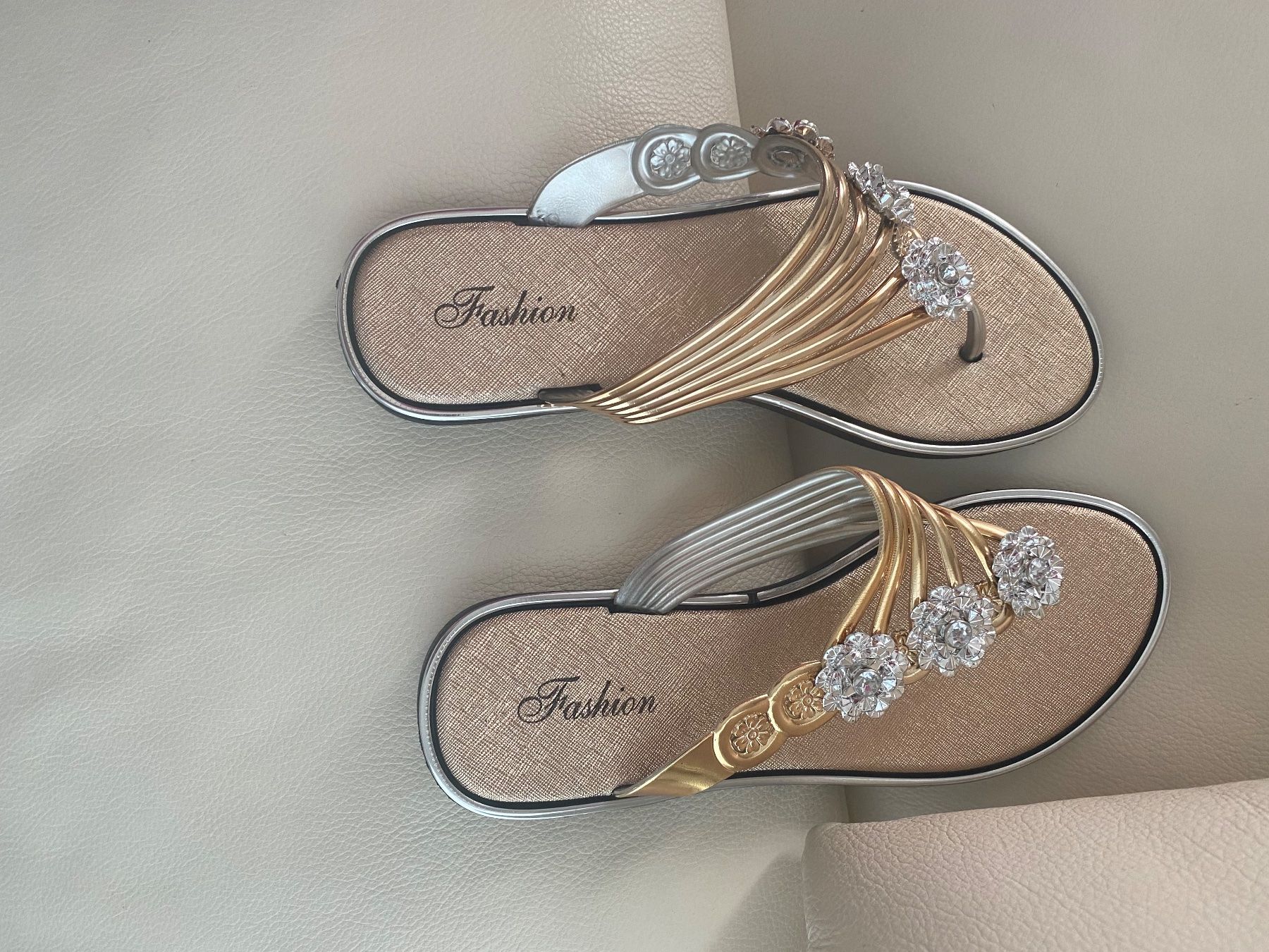 Damenschuhe: FASHION Flip-Flops 39 - Elegant & Stylisch – Neu und originalverpackt aus Winkel von ferrari2022